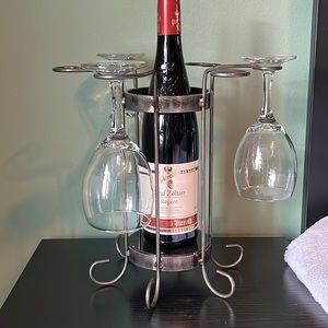 Table top wine glass holder